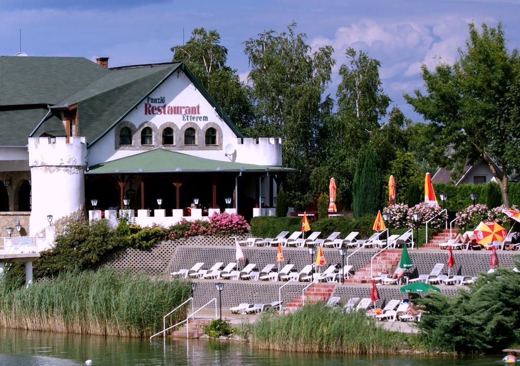 Gyekenyes Kastely Fogado Hotel Exterior photo